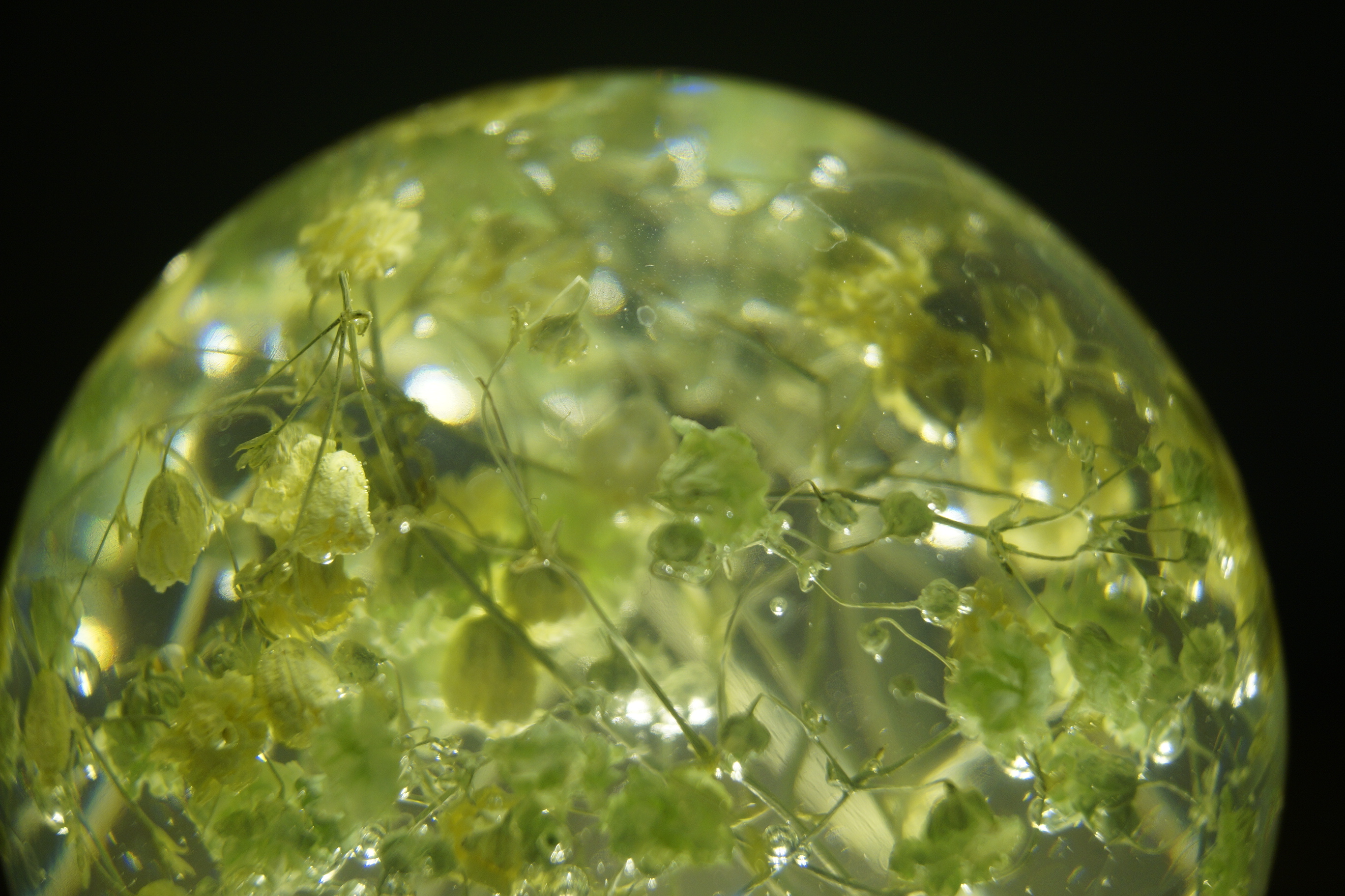 Gypsophila Resin Kugel  mit LED-Sockel