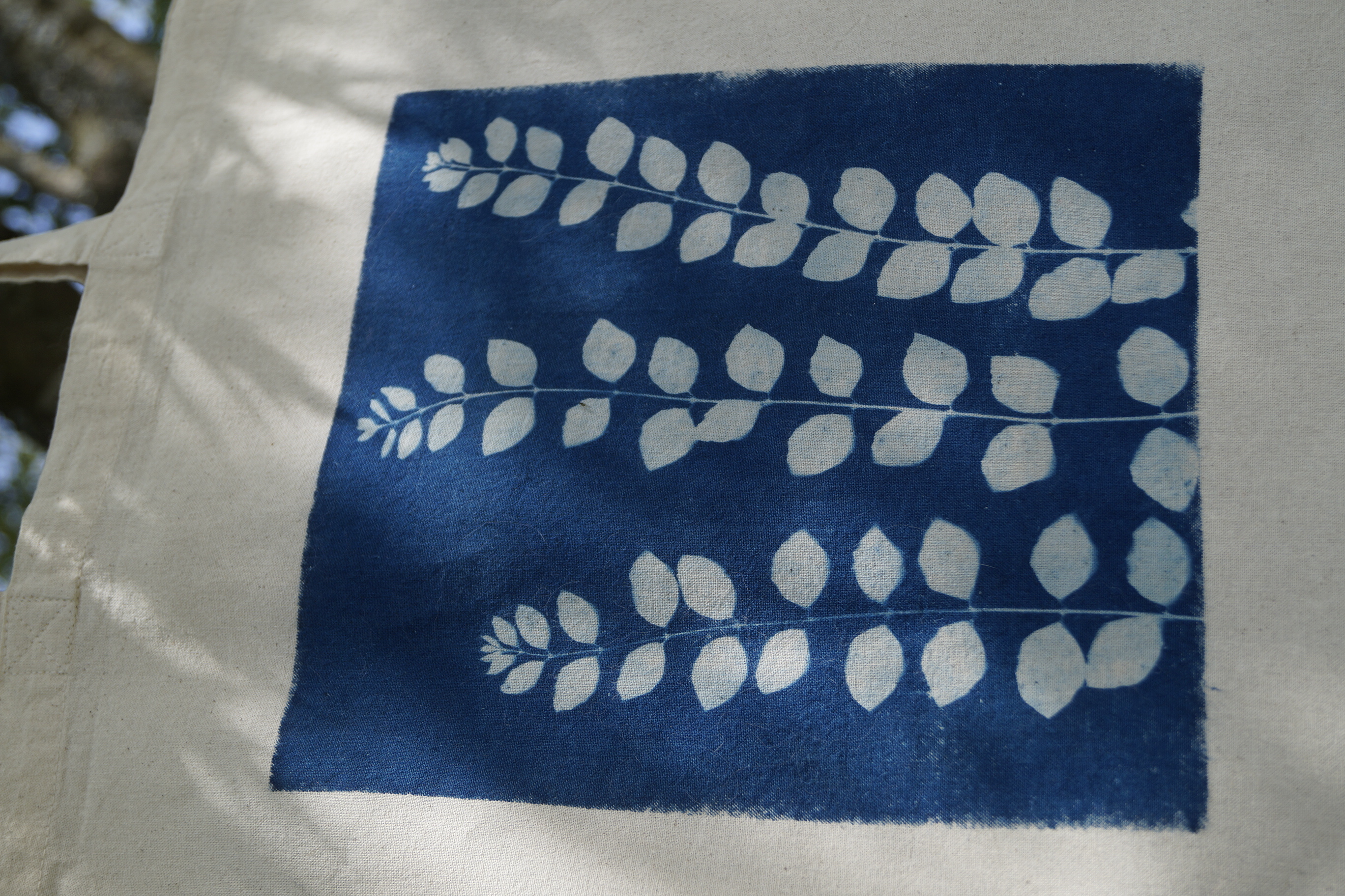 Cyanotype Baumwolltasche Schneebeere